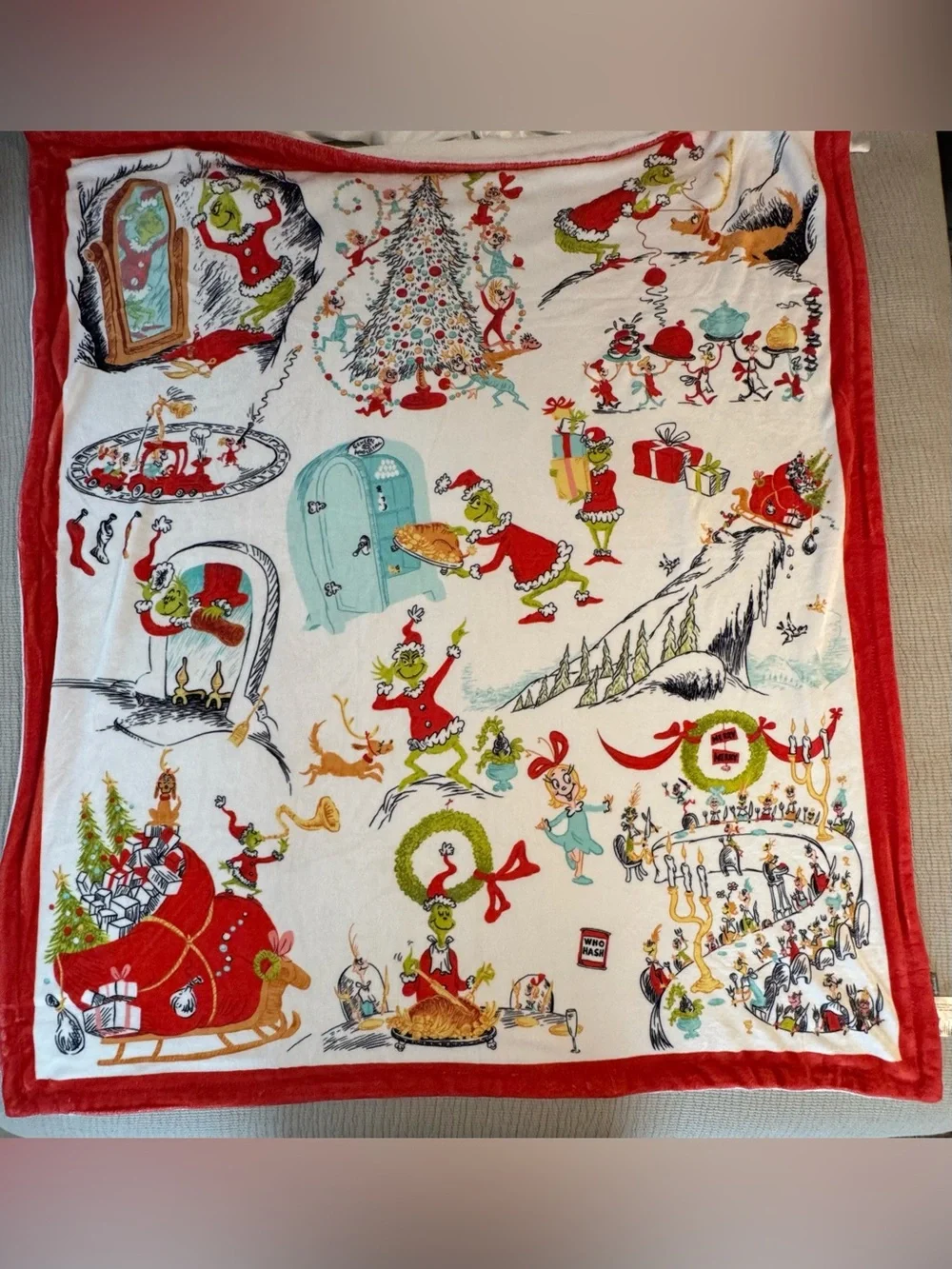 Hallmark Dr. Seuss How the Grinch Stole Christmas Fleece Blanket
